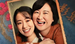 进娱乐圈吃瓜却红了,她如何意外走红？